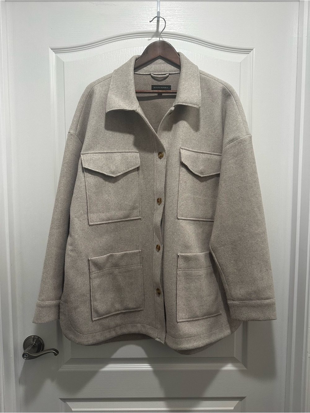 Banana Republic Women’s Structured 4 Pocket Button Shacket Shirt Jacket